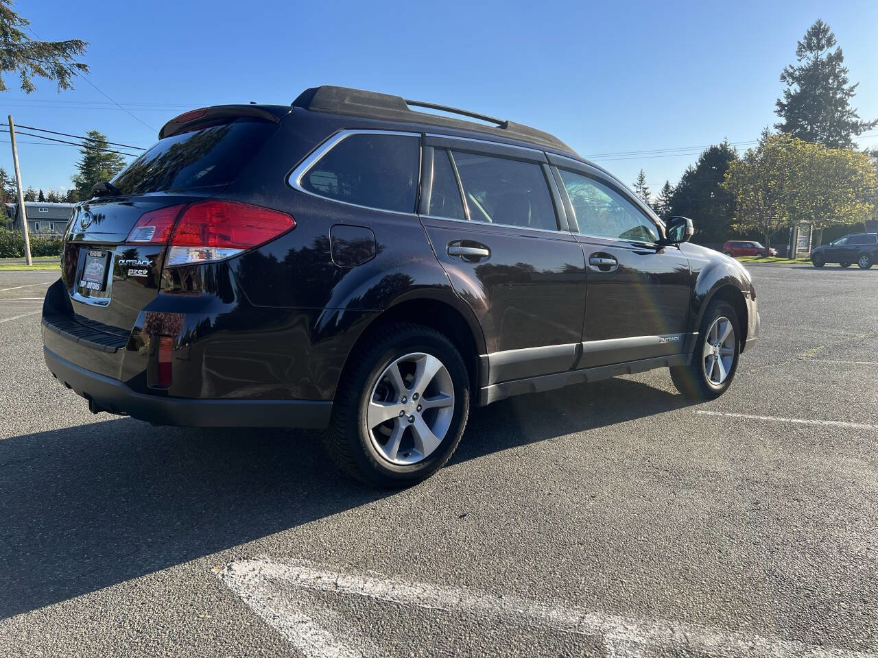 Used 2013 Subaru Outback 2.5i Limited AWD/4WD image 5