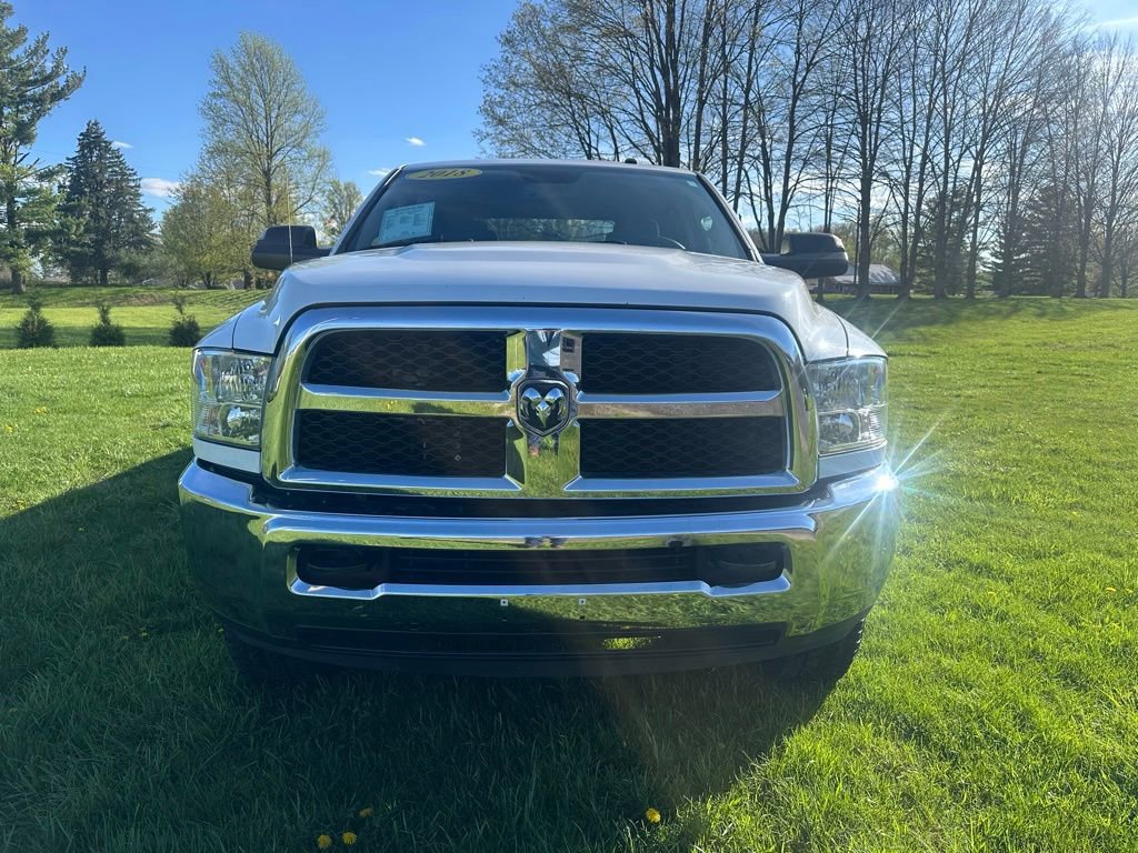 Used 2018 RAM 3500 Tradesman w/ Chrome Appearance Group AWD/4WD image 9
