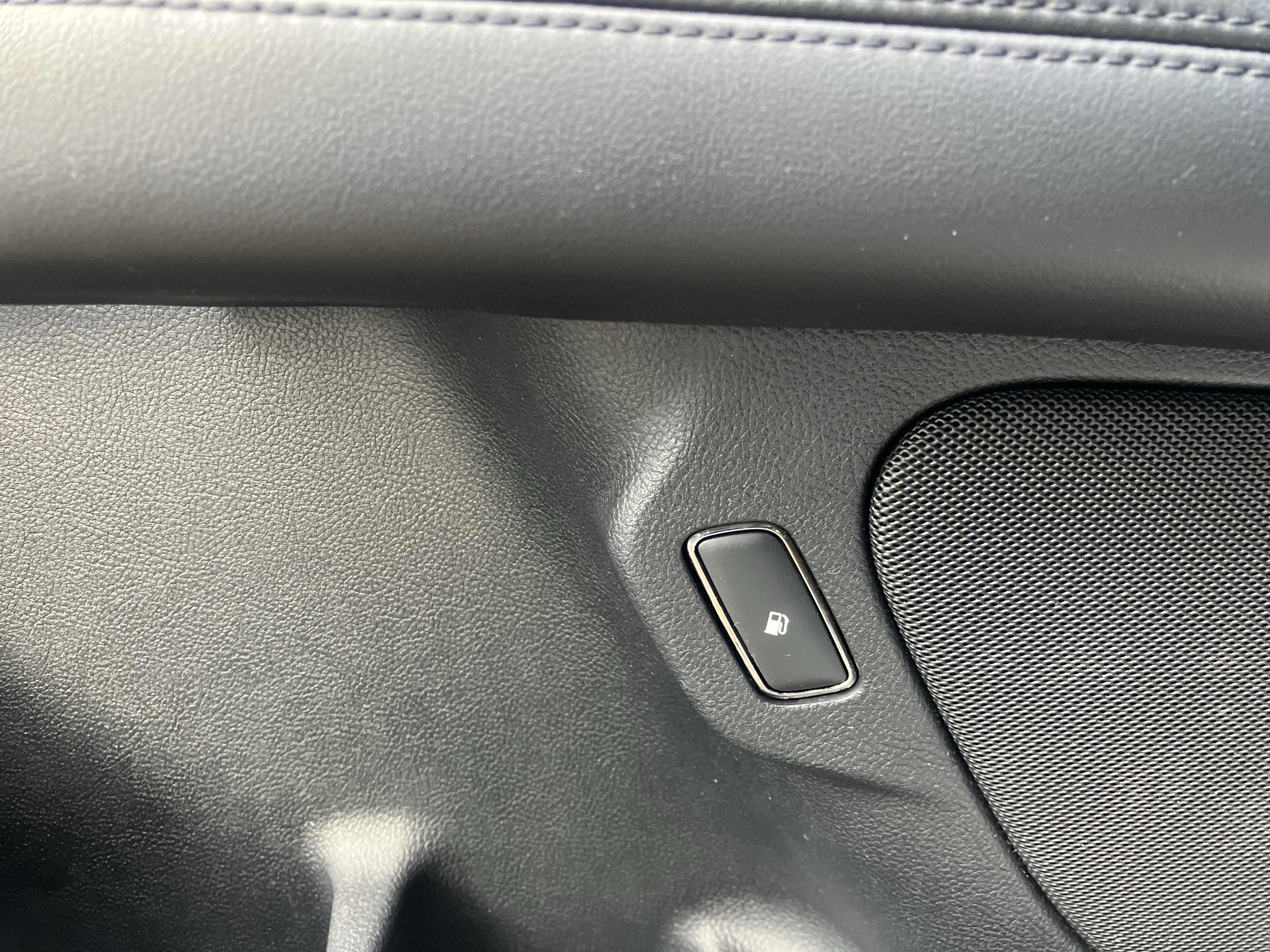 Used 2020 Lincoln MKZ Reserve image 19