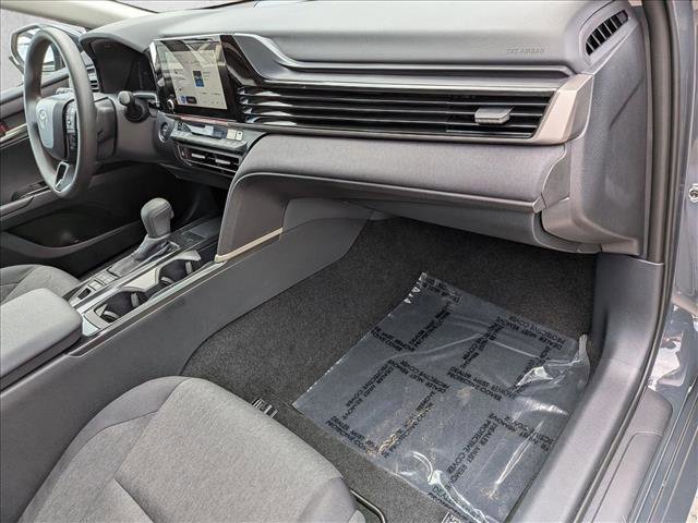 Used 2026 Toyota Camry LE FWD image 21