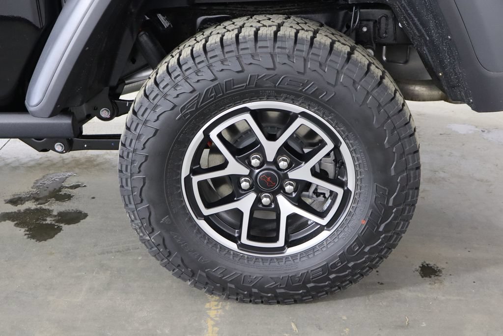 New 2026 Jeep Gladiator Rubicon w/ Steel Power Dome Hood Package AWD/4WD image 42