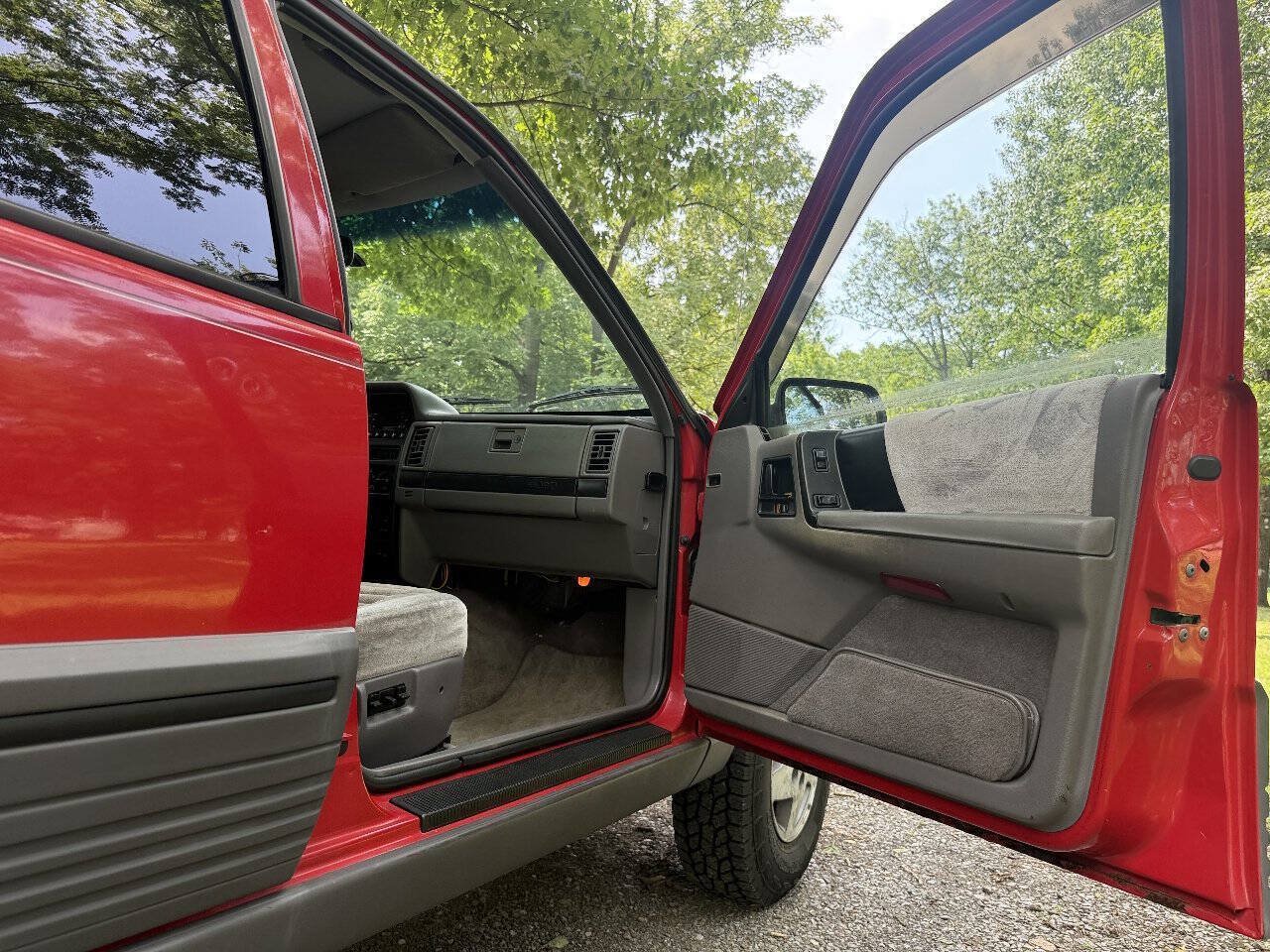 Used 1995 Jeep Grand Cherokee Laredo AWD/4WD image 39