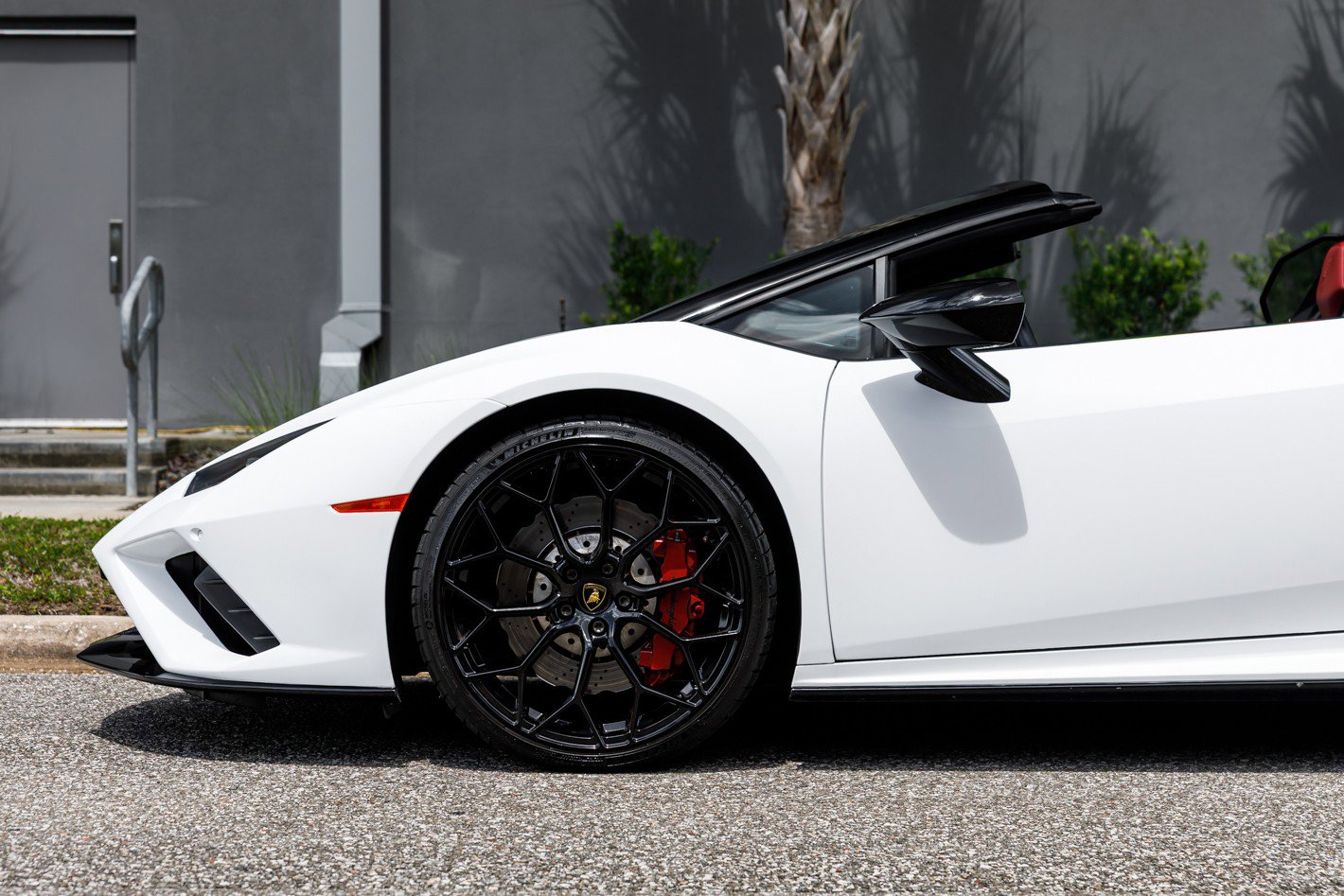 Used 2021 Lamborghini Huracan EVO image 18