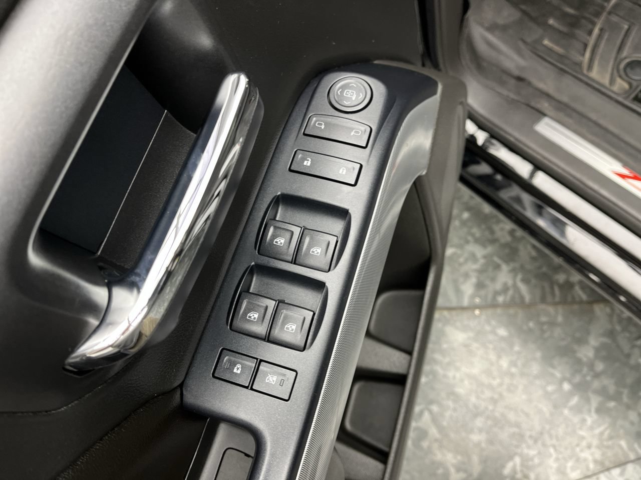 Used 2016 Chevrolet Silverado 1500 LT w/ All Star Edition AWD/4WD image 9