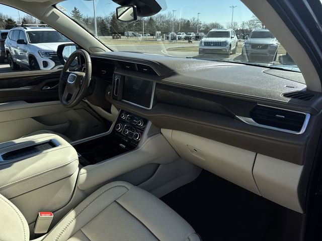 Used 2023 GMC Yukon XL Denali image 30