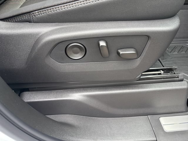 New 2026 Chevrolet Silverado 3500 High Country w/ High Country Premium Package AWD/4WD image 45