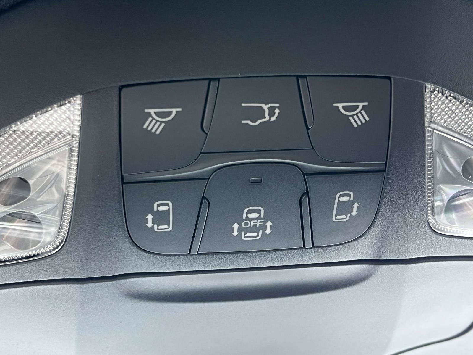 New 2027 Chrysler Pacifica Select FWD image 25