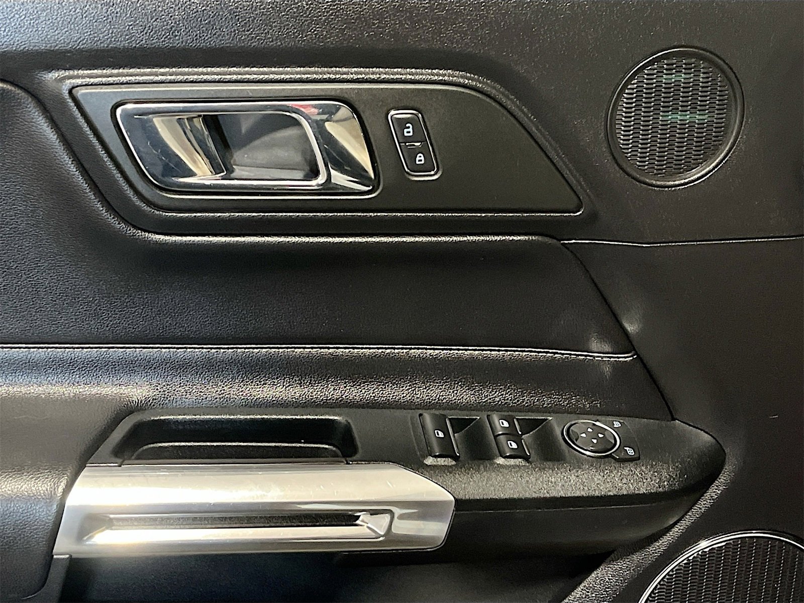 Used 2015 Ford Mustang Premium w/ Ecoboost Performance Package image 17