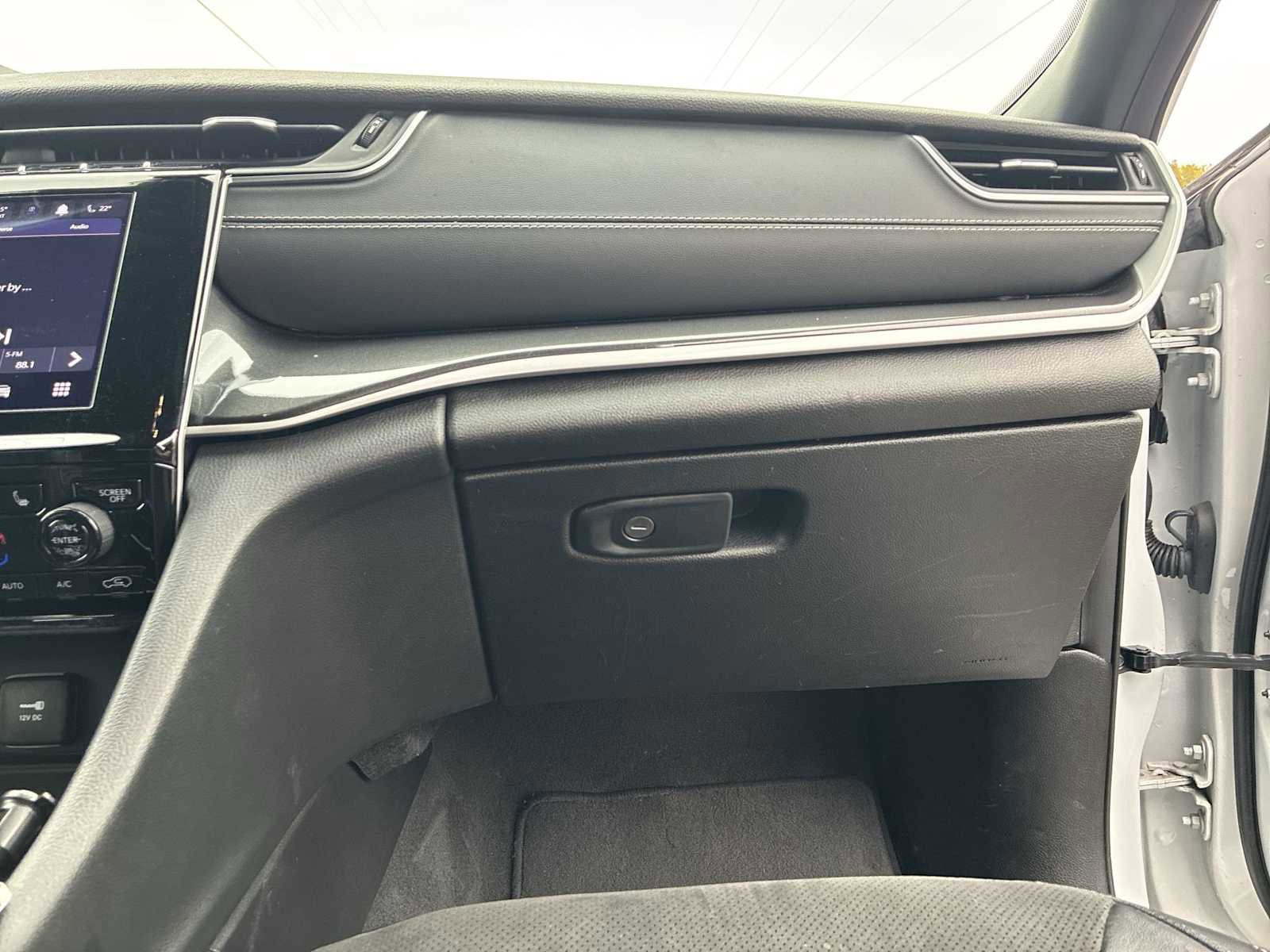 Used 2022 Jeep Grand Cherokee Altitude image 28