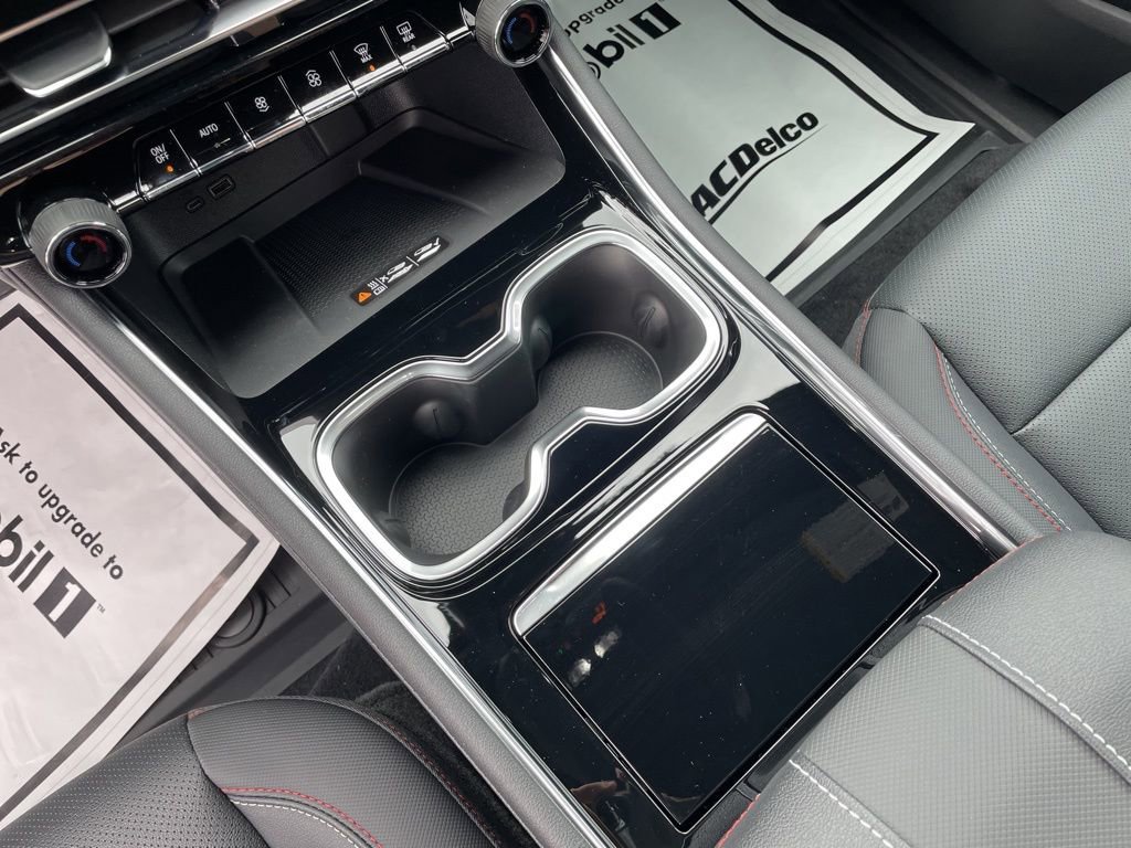 New 2026 Chevrolet Traverse Z71 w/ Driver Confidence Package image 18