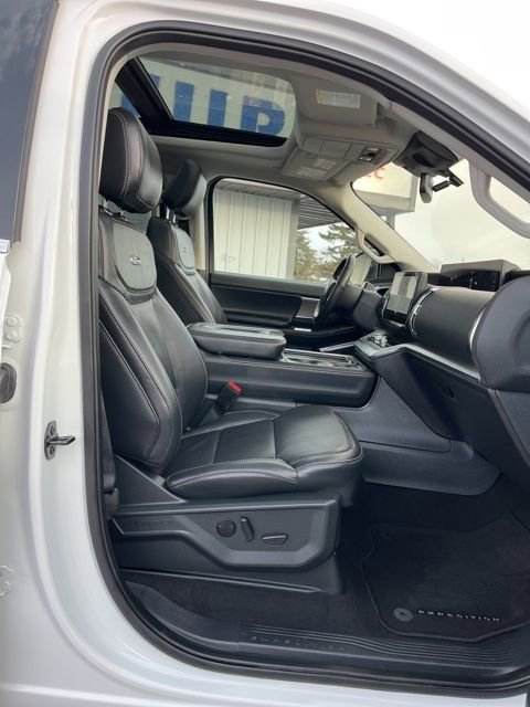 Used 2025 Ford Expedition Max Platinum image 31