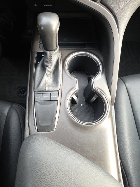 Used 2022 Toyota Camry SE FWD image 18