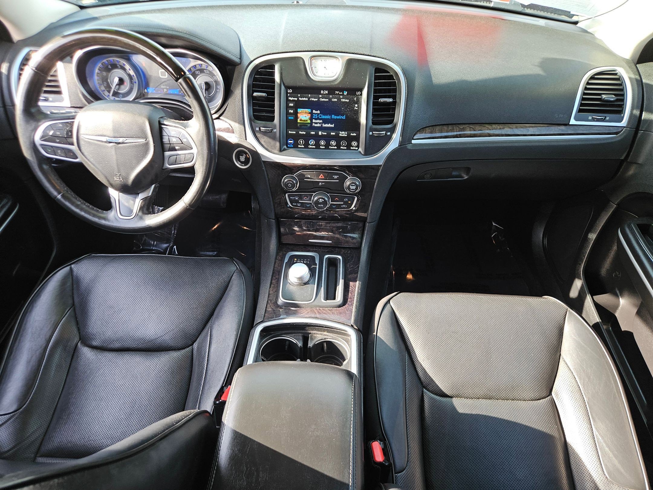 Used 2019 Chrysler 300 Limited image 22