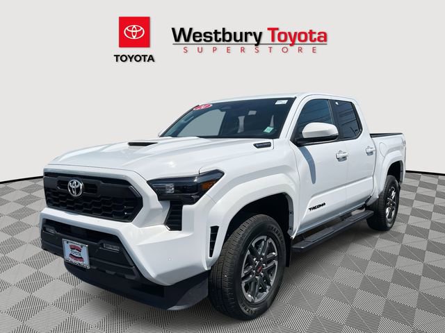 Used 2024 Toyota Tacoma TRD Sport w/ TRD Sport Upgrade Package image 5
