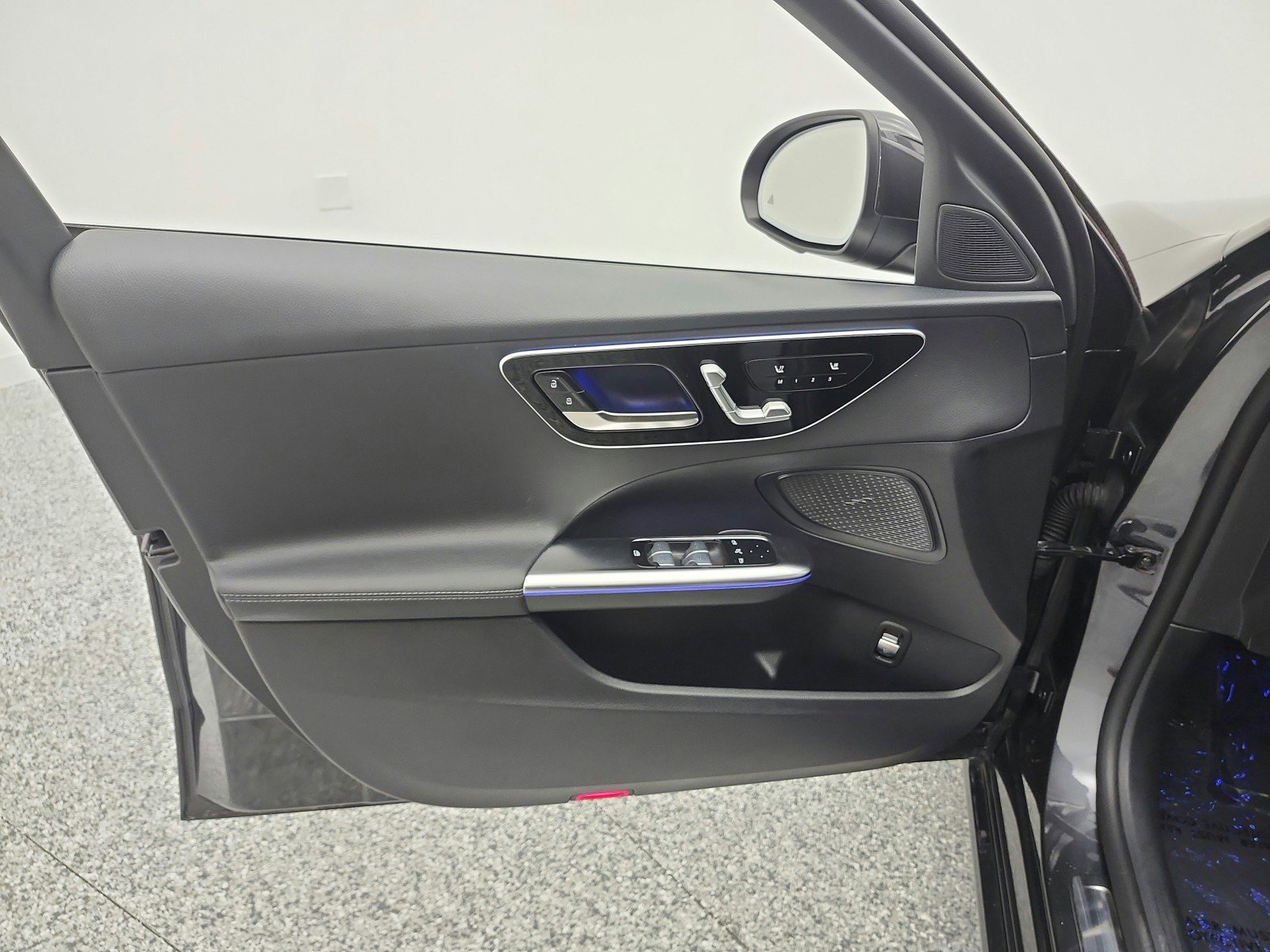 Used 2023 Mercedes-Benz C 300 Sedan image 11