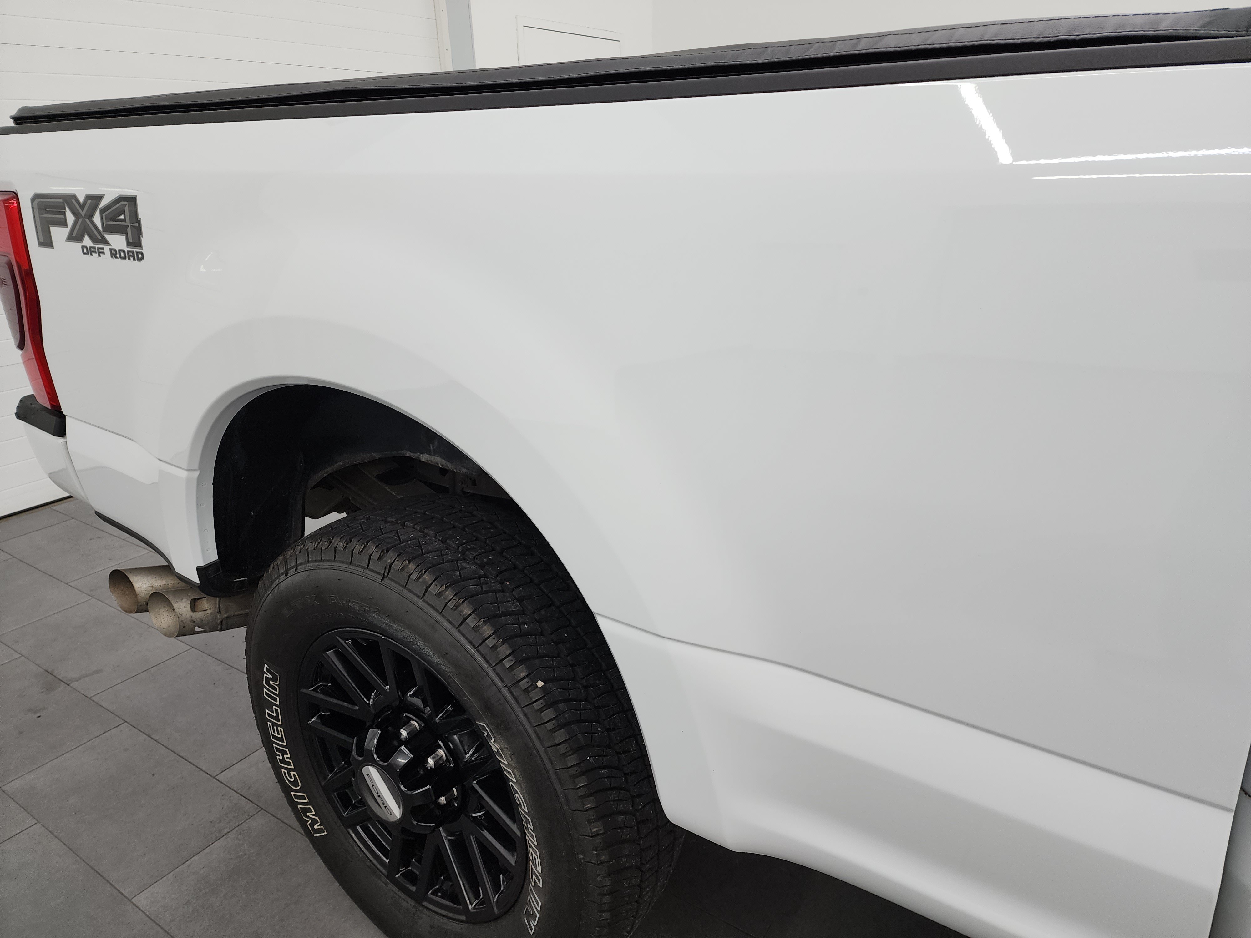 Used 2022 Ford F250 XLT w/ Black Appearance Package AWD/4WD image 24