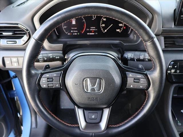Used 2025 Honda Pilot TrailSport image 14