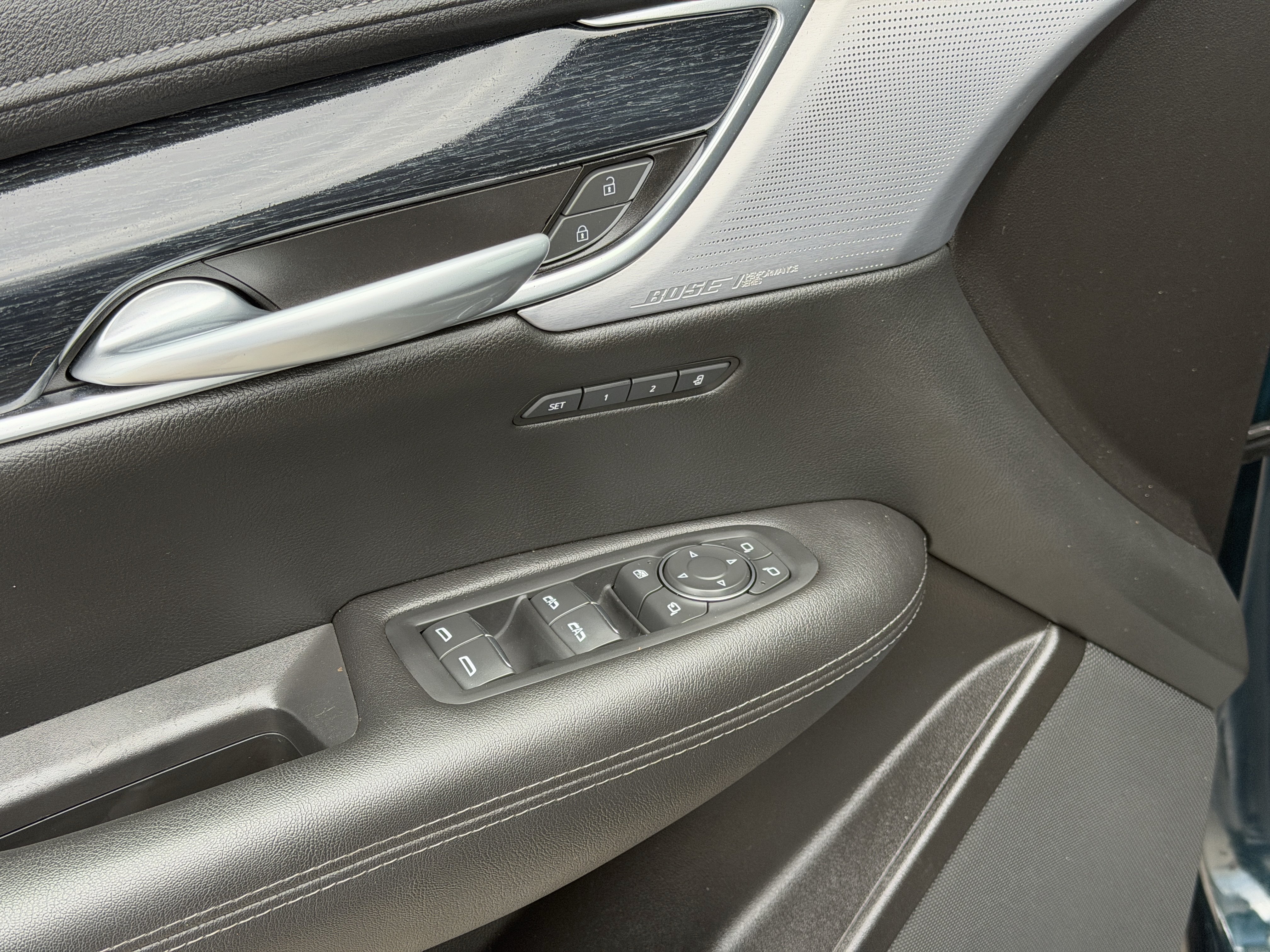 Certified 2025 Cadillac XT5 Premium Luxury AWD/4WD image 17