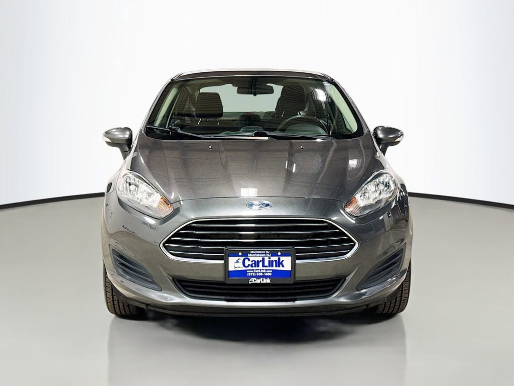 Used 2016 Ford Fiesta SE image 2