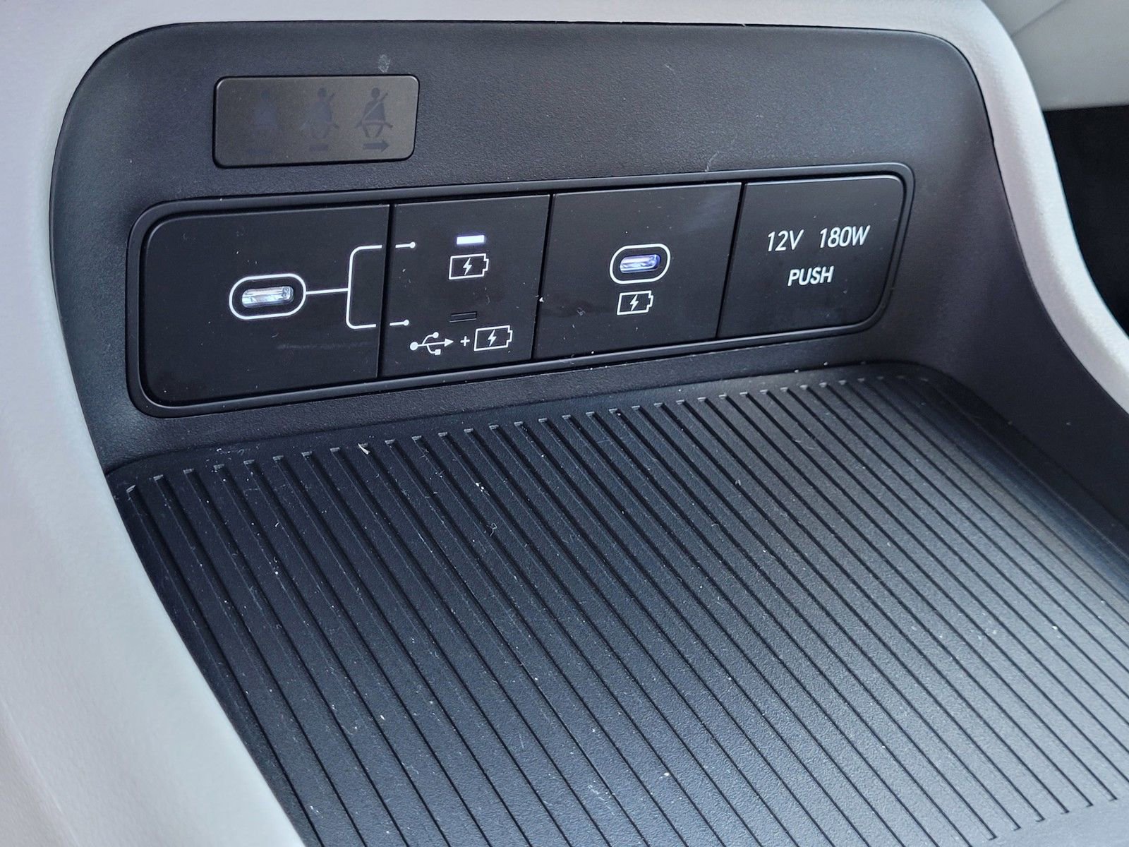 Certified 2026 Hyundai Kona SE image 25
