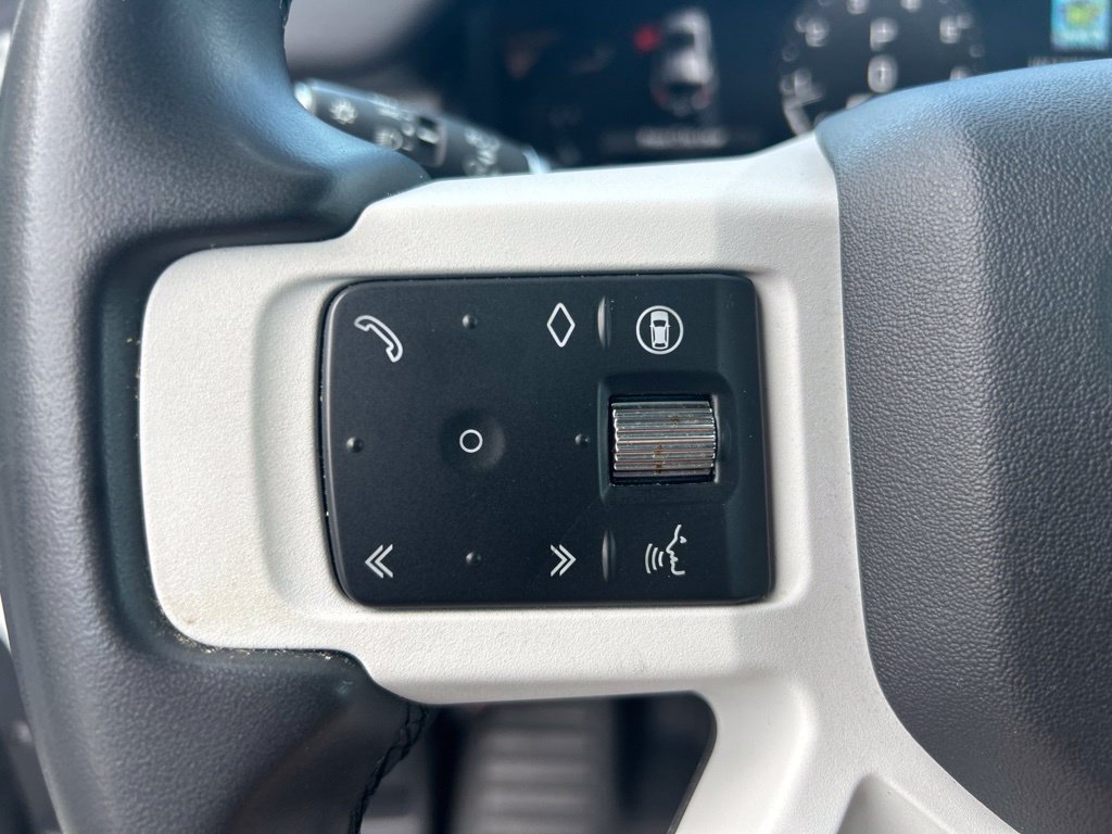 Used 2025 Land Rover Defender 110 S AWD/4WD image 42
