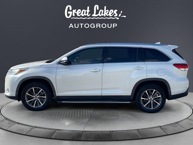 Used 2019 Toyota Highlander XLE image 2