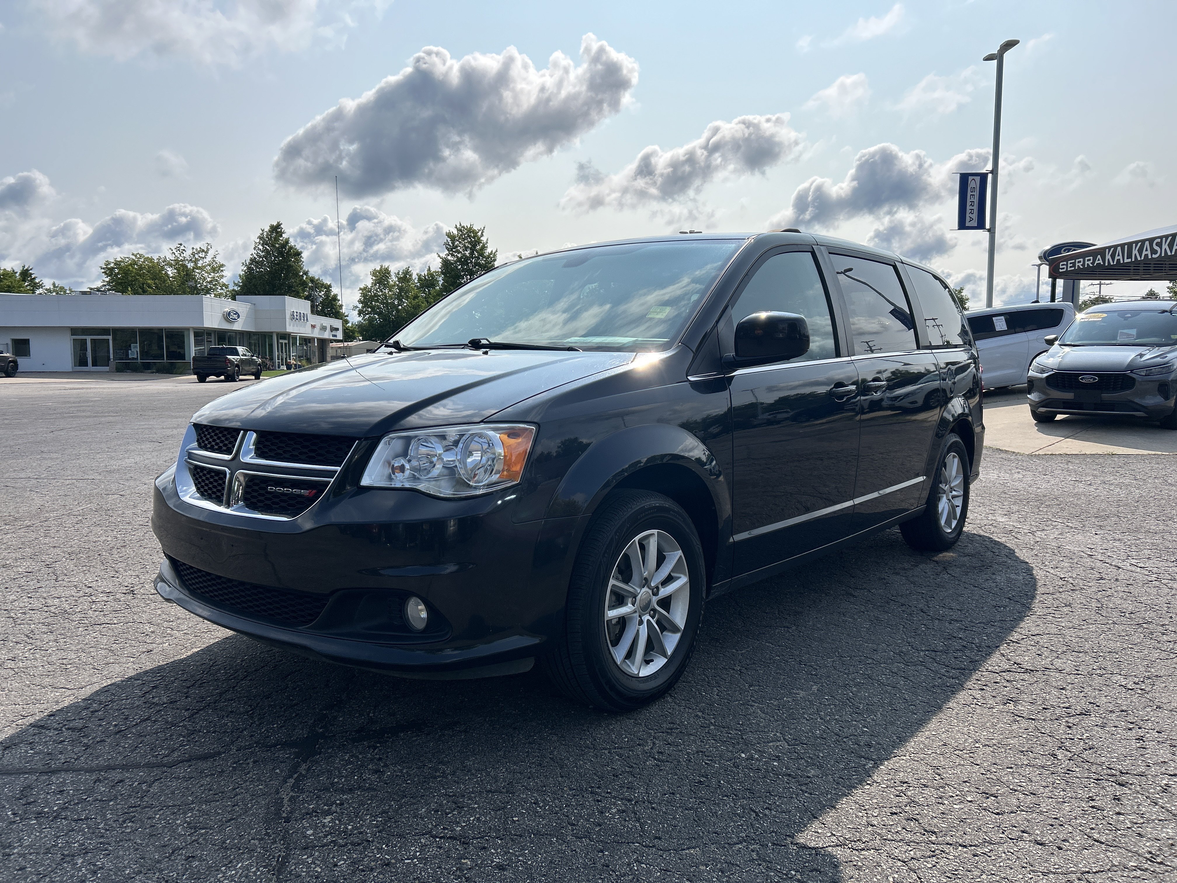 Used 2019 Dodge Grand Caravan SXT FWD image 7
