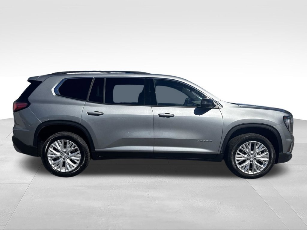 Used 2026 GMC Acadia Elevation w/ Elevation Premium Package FWD image 2