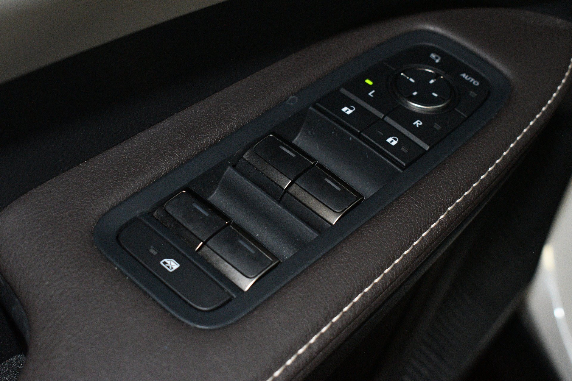 Used 2024 Lexus RX 350 Premium w/ Accessory Package (K3) FWD image 40