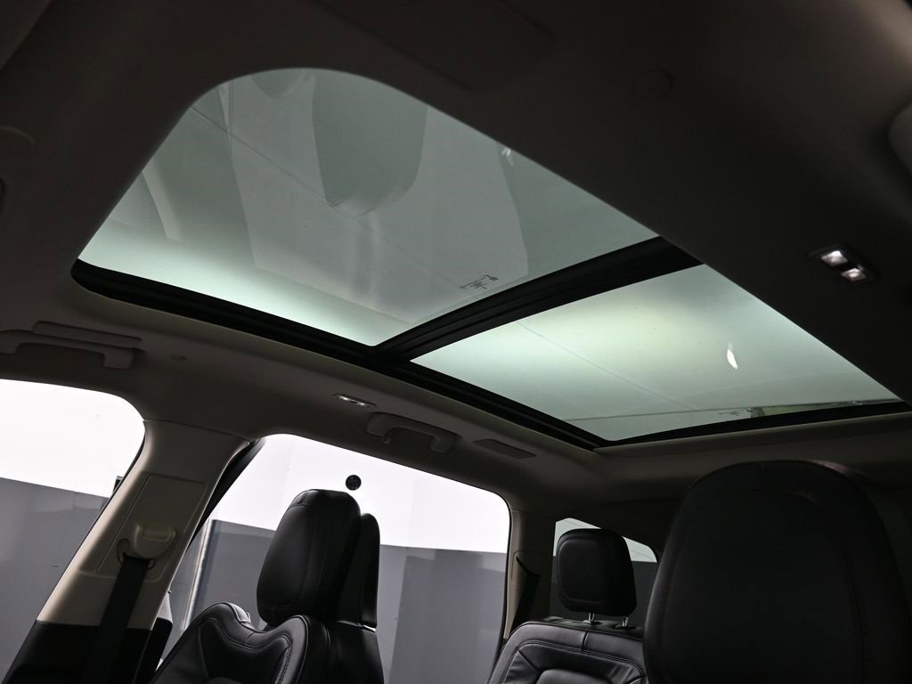 Used 2023 Lincoln Aviator Reserve w/ Equipment Group 201A image 25