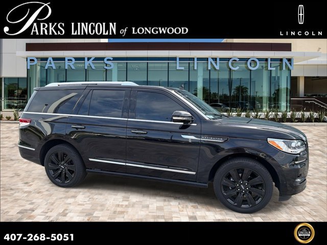 Certified 2023 Lincoln Navigator Reserve AWD/4WD image 1