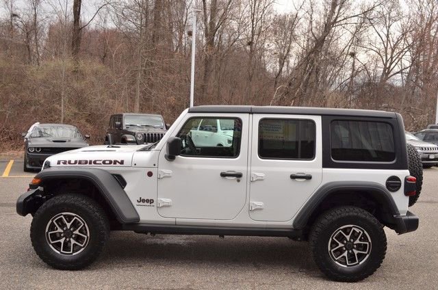 Used 2025 Jeep Wrangler Unlimited Rubicon image 5