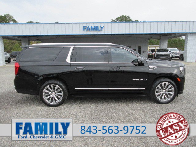 Used 2023 GMC Yukon XL Denali w/ LPO, Floor Liner Package image 1