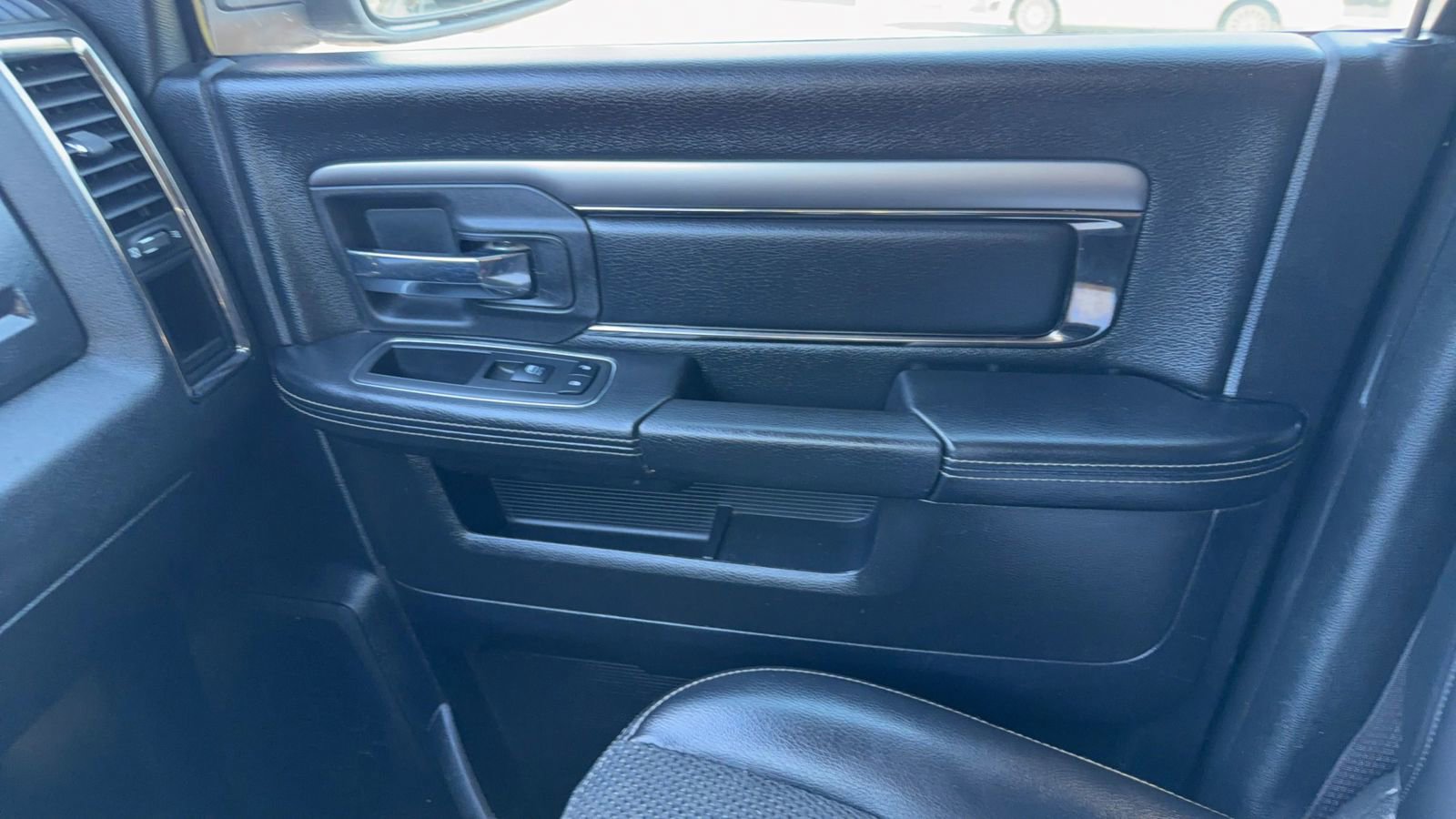 Used 2018 RAM 2500 Lone Star w/ Sport Appearance Group image 23