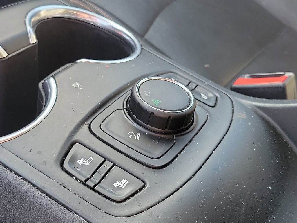 Used 2019 GMC Terrain SLT w/ Preferred Package image 34