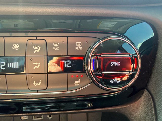 Used 2022 Buick Encore GX Select FWD image 39