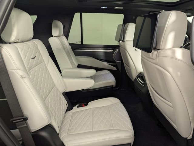 Used 2025 Cadillac Escalade V image 25