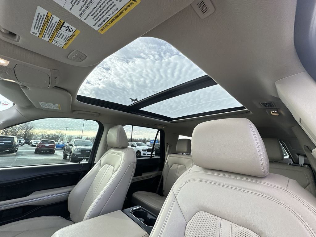 Used 2023 Ford Expedition Limited AWD/4WD image 22