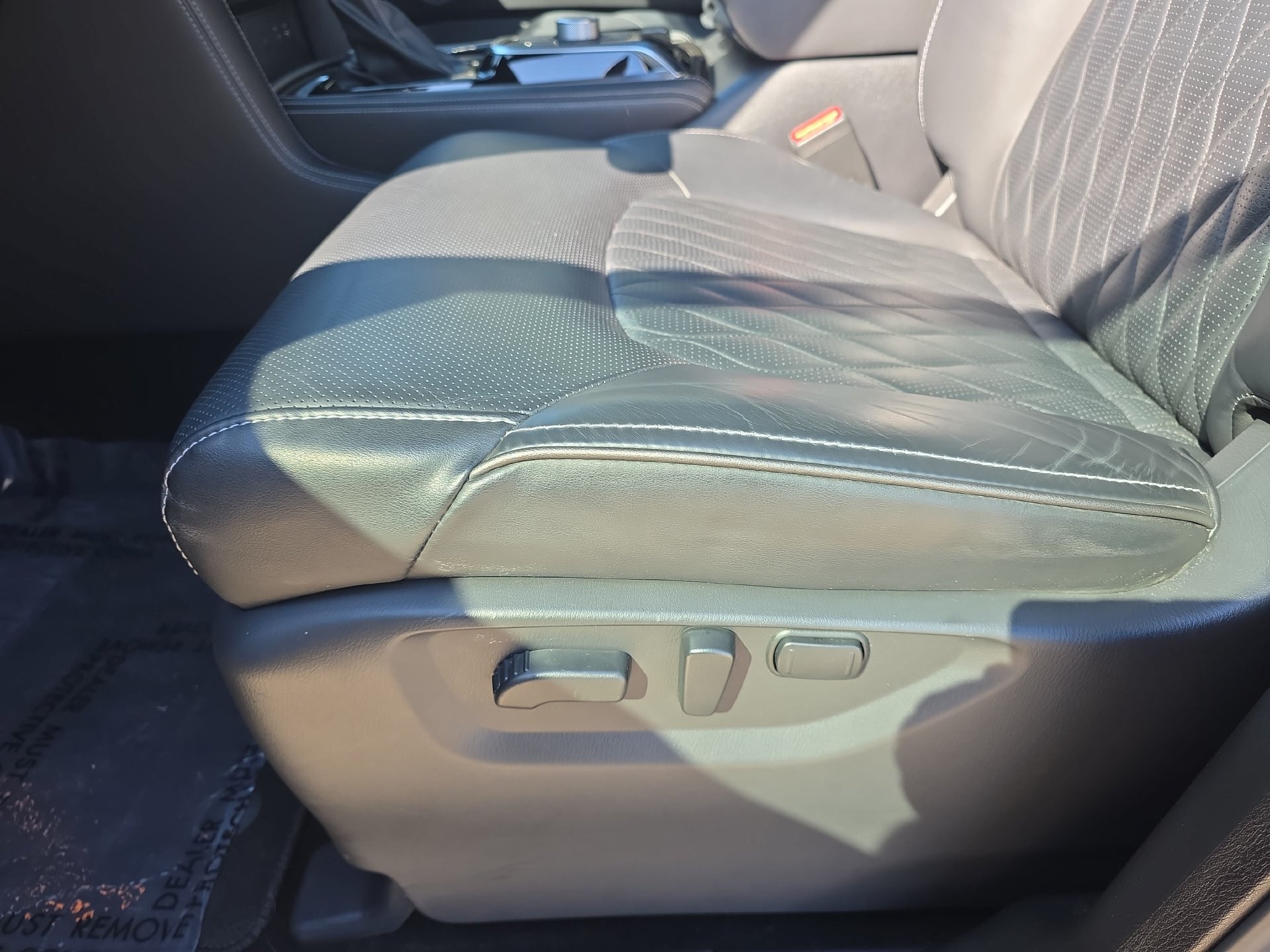 Certified 2023 INFINITI QX80 Sensory w/ All-Season Package AWD/4WD image 28