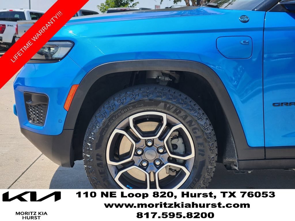 Used 2023 Jeep Grand Cherokee Trailhawk w/ Advanced Protech Group II AWD/4WD image 14