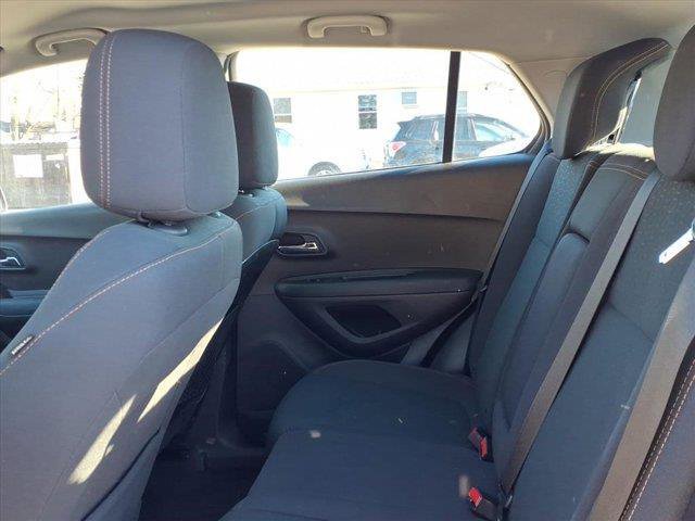 Used 2018 Chevrolet Trax LS FWD image 12