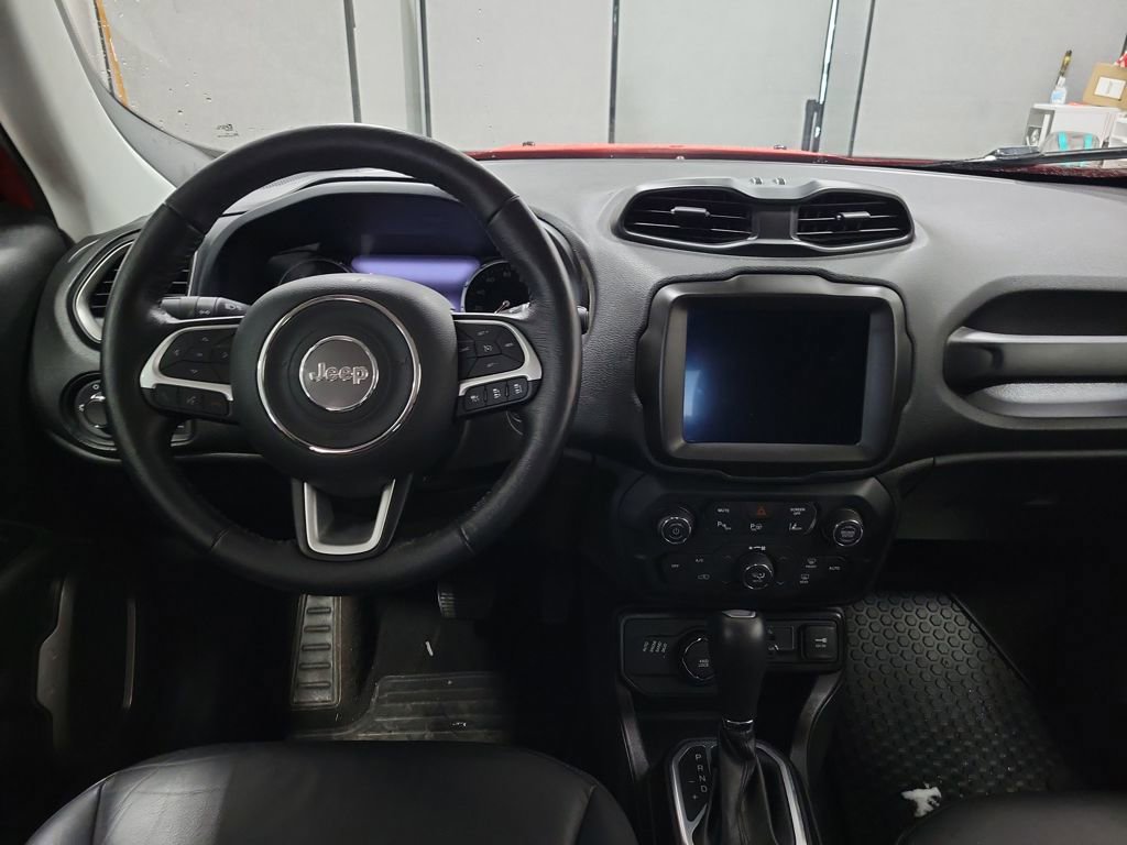 Used 2023 Jeep Renegade Limited w/ Limited Elite Group image 3