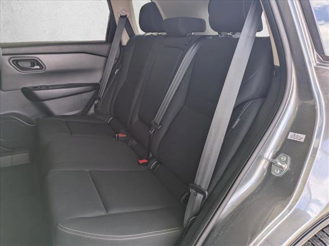 Used 2024 Nissan Rogue S image 18