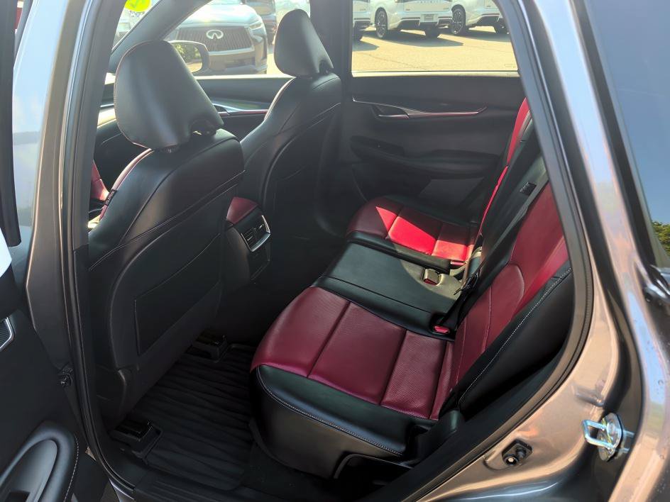 Certified 2025 INFINITI QX50 Sport AWD/4WD image 9