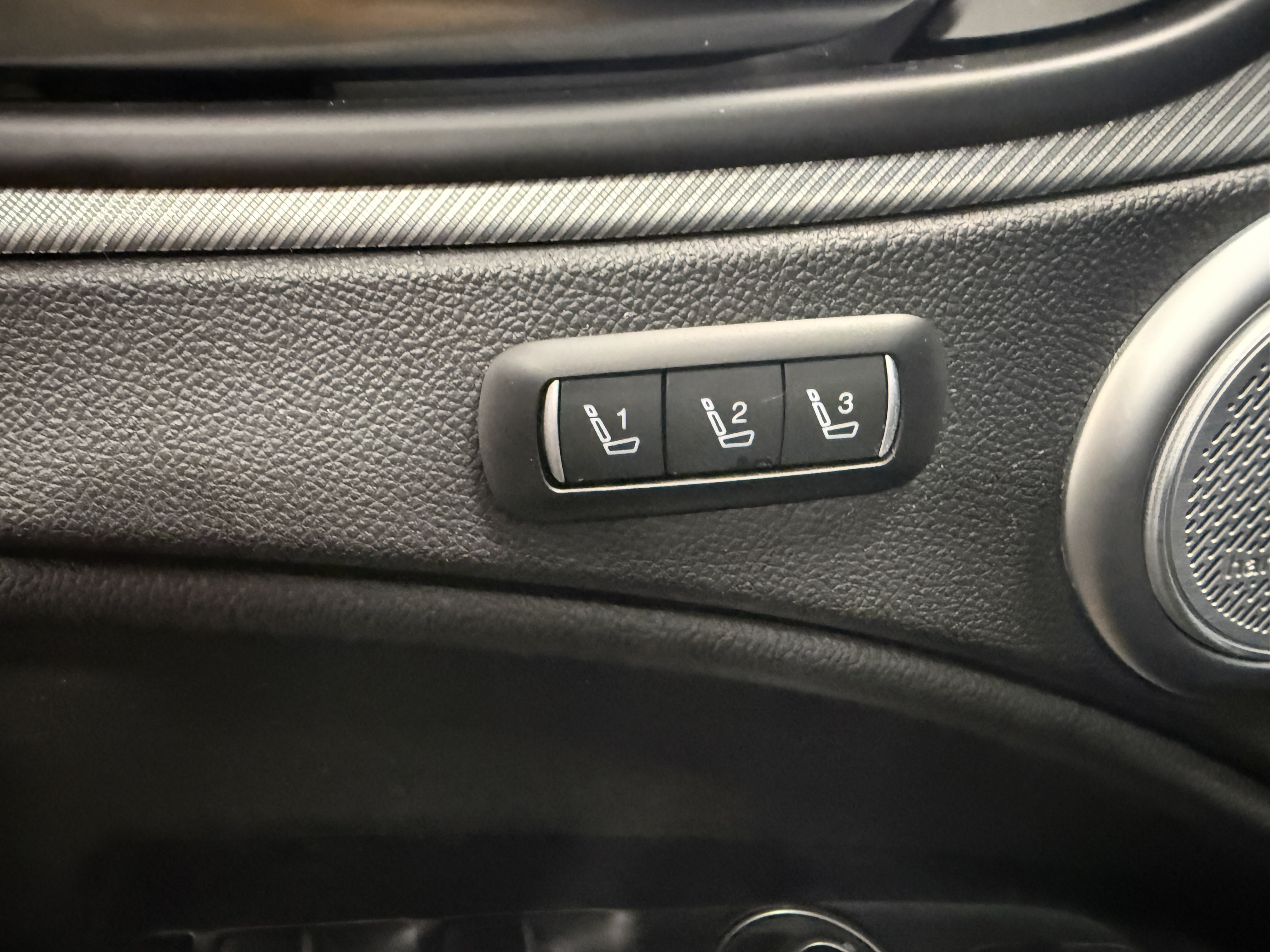 Certified 2023 Alfa Romeo Stelvio Veloce AWD/4WD image 11