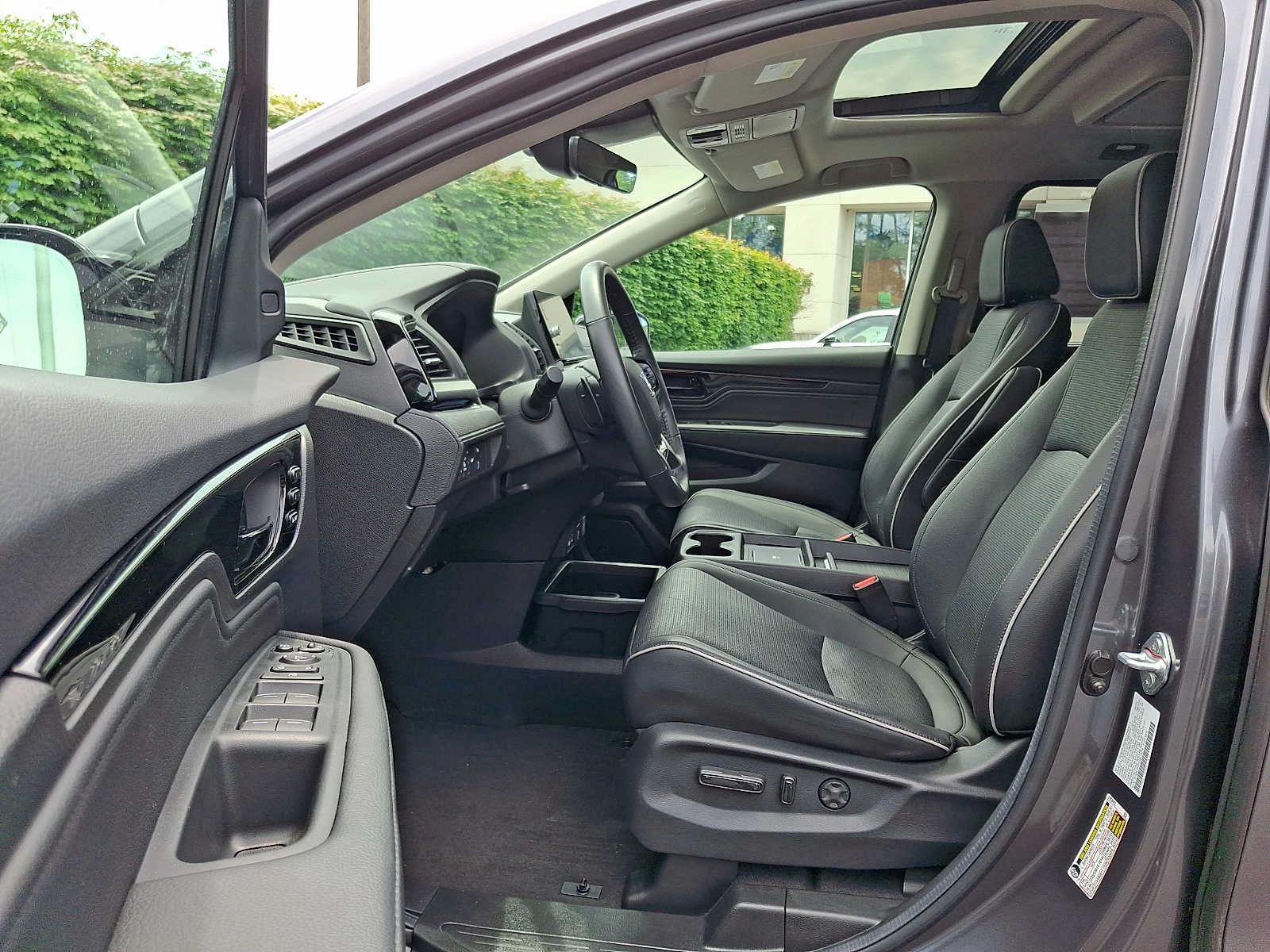 Certified 2025 Honda Odyssey Elite image 14