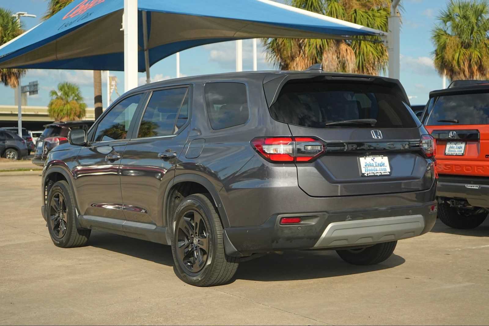 Used 2025 Honda Pilot EX-L image 4