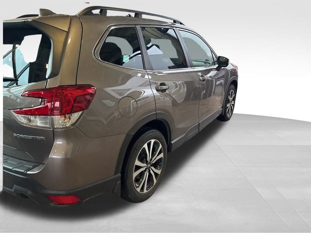 Certified 2023 Subaru Forester Limited image 35