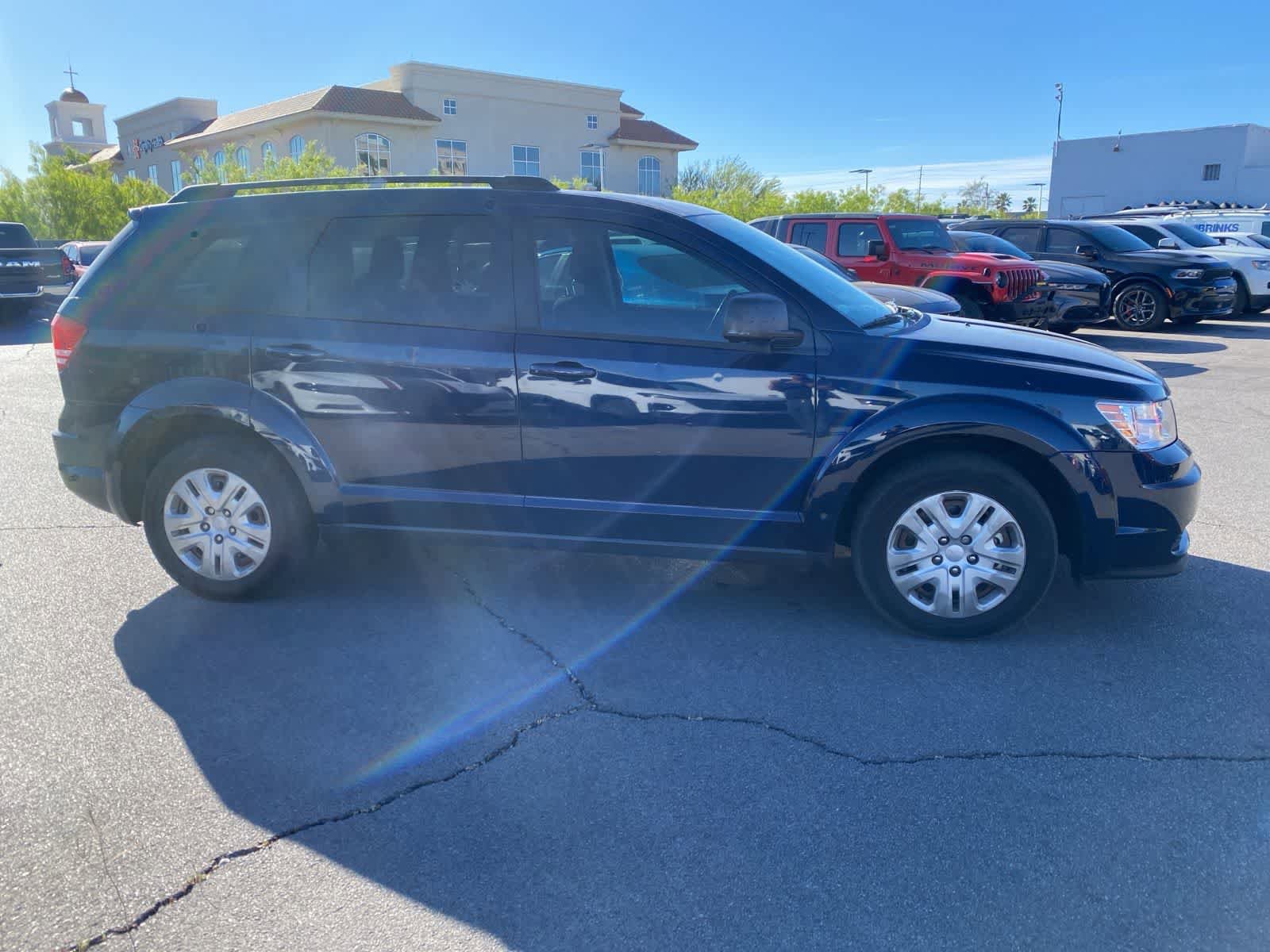 Used 2018 Dodge Journey SE image 4