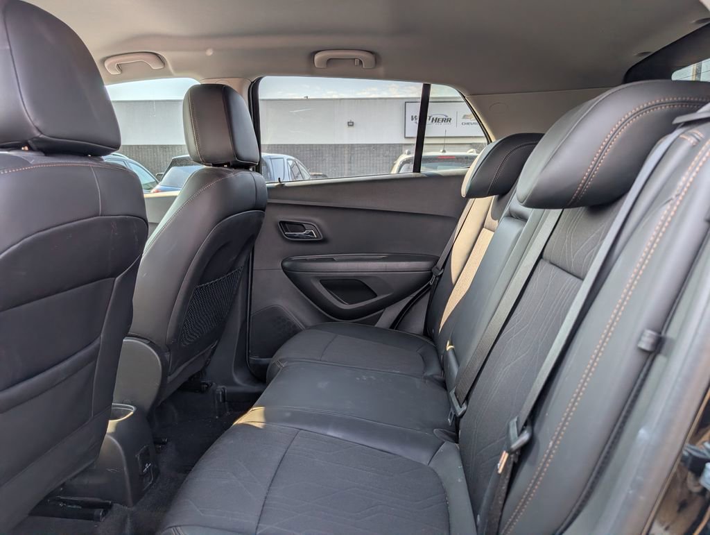 Used 2020 Chevrolet Trax LT w/ LT Convenience Package image 10
